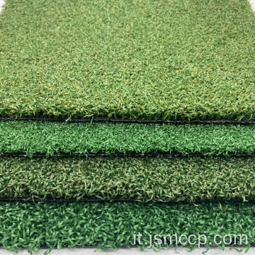 Golf di erba artificiale che mette il verde